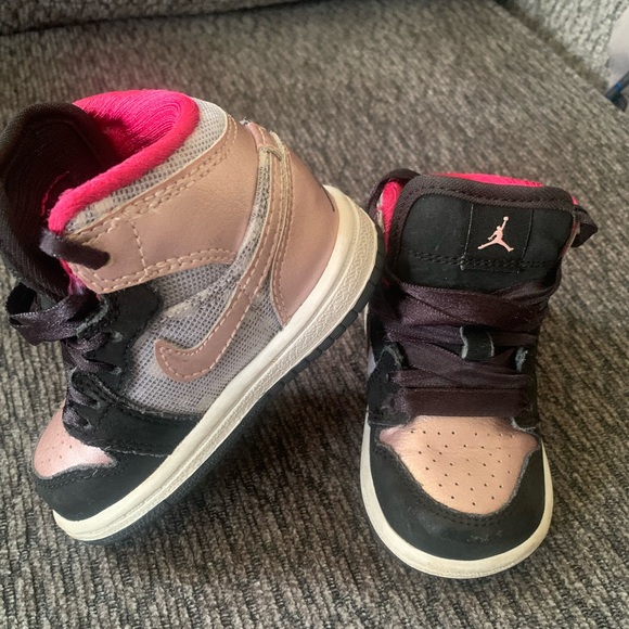 EUC Nike Air Jordan 1 Phat  Valentines Toddler Girls 4 - Picture 1 of 9
